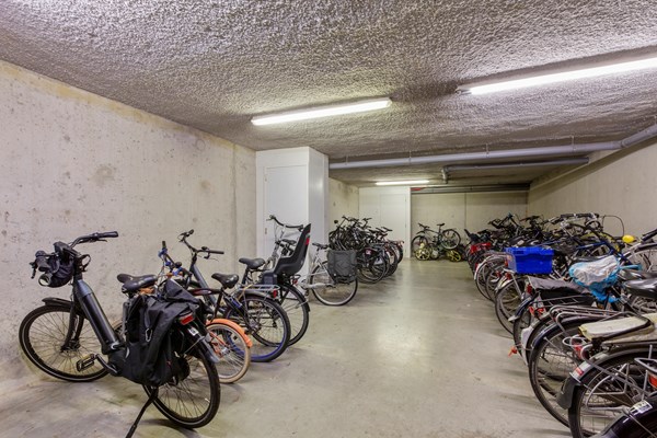 Medium property photo - Van Hallstraat 695, 1051 HG Amsterdam